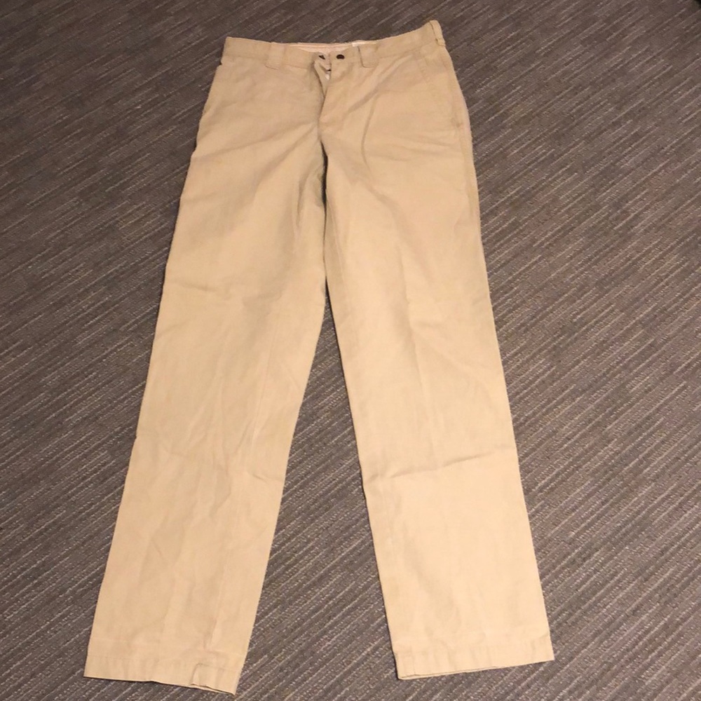 Men’s khaki pants